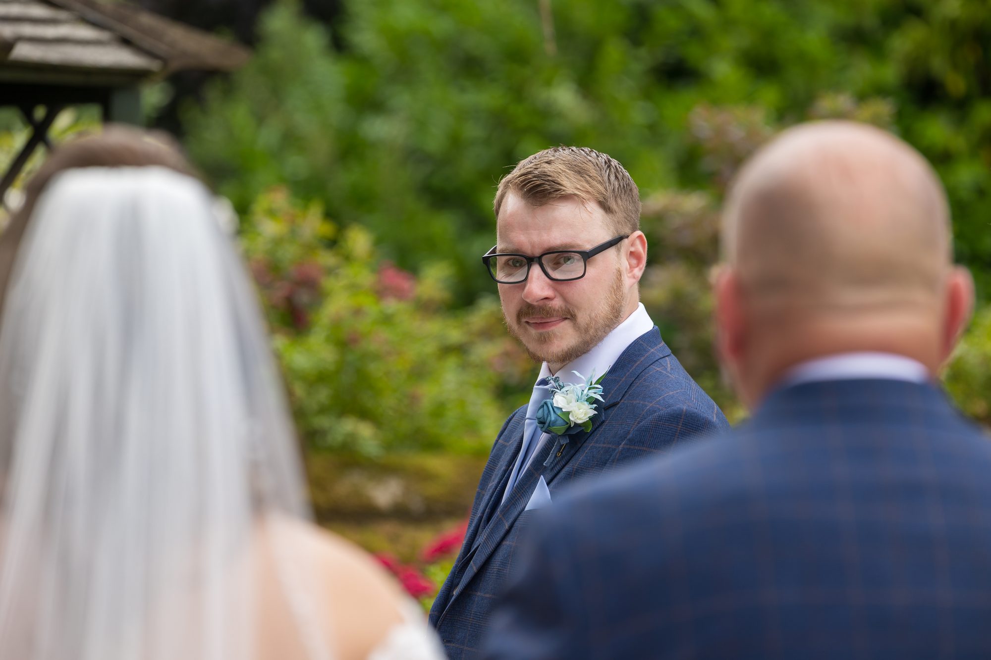 Scott seeing Shannon for the first time as she arrives at the garden ceremony